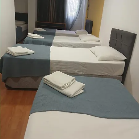 فندق مبيت وإفطار Ephesian Hotel & Guesthouse 3*