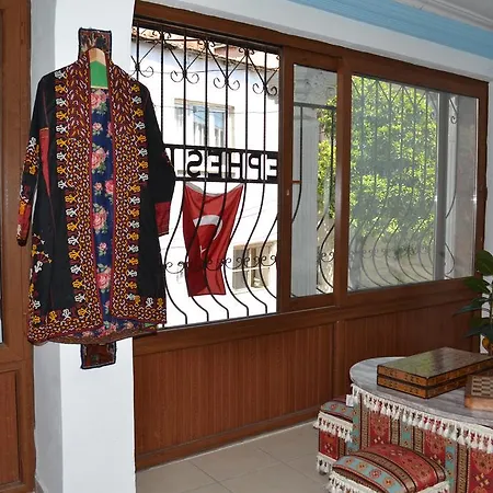 فندق مبيت وإفطار Ephesian Hotel & Guesthouse كوشاداسيه