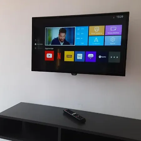 Ephesian & בית הארחה 3*