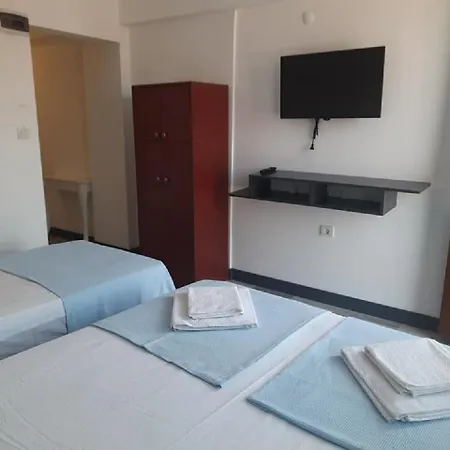 בית הארחה Ephesian & קוסדסי