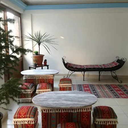 Ephesian & בית הארחה קוסדסי