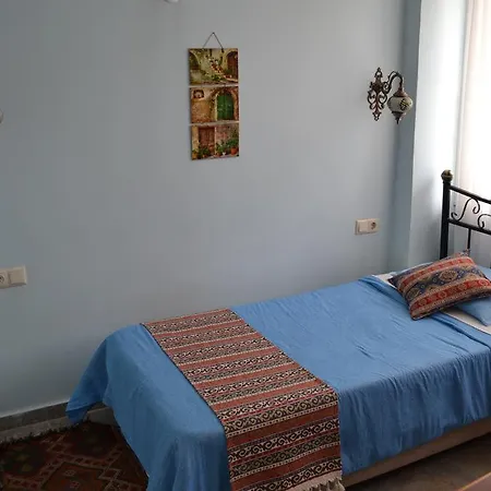 בית הארחה Ephesian & 3*